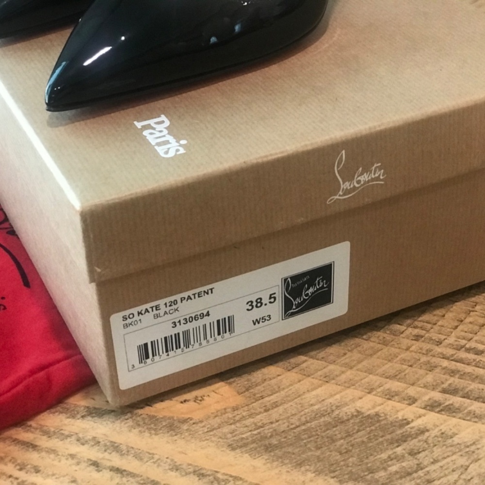 Red Bottoms - Picture 3 of 3